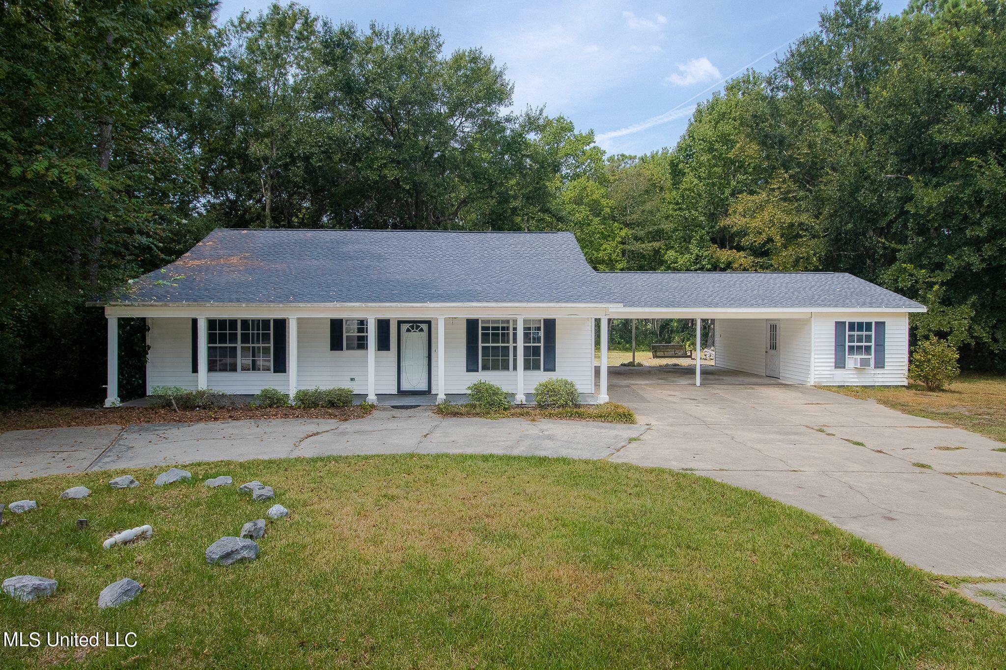 Property Photo:  1545 Barracuda Drive  MS 39553 