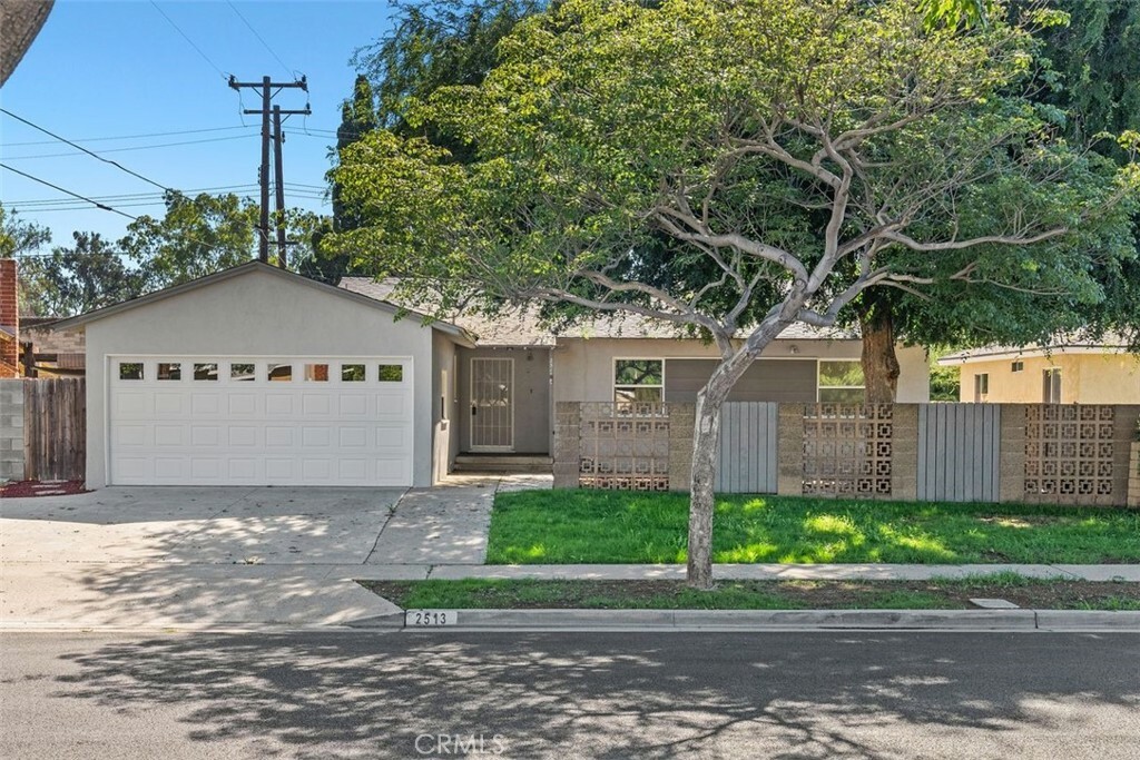 Property Photo:  2513 Deodar Street  CA 92705 