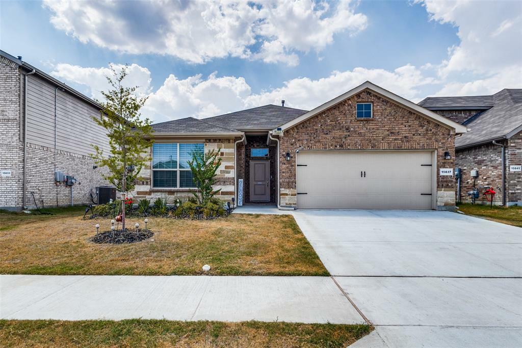 Property Photo: 15837 Culford Lane TX 76247
