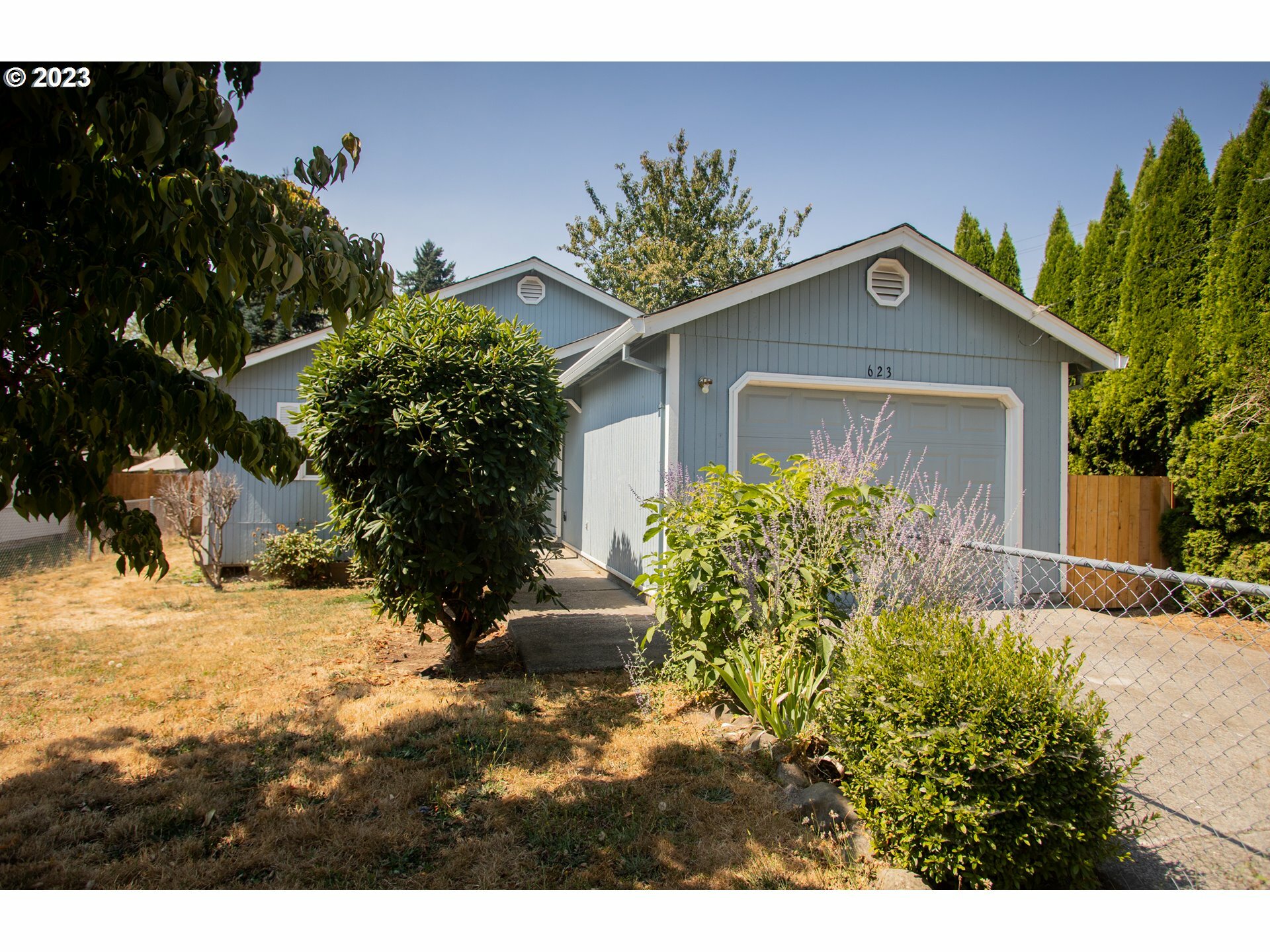 Property Photo:  623 SE Tampa St  WA 98607 