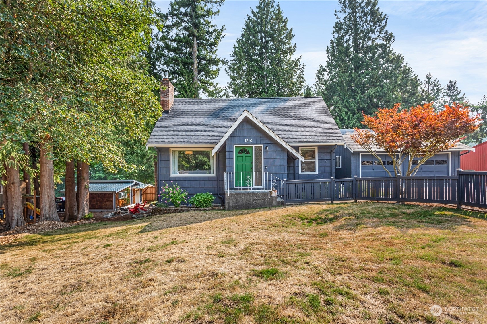 Property Photo:  1310 Lakewood Lane  WA 98229 