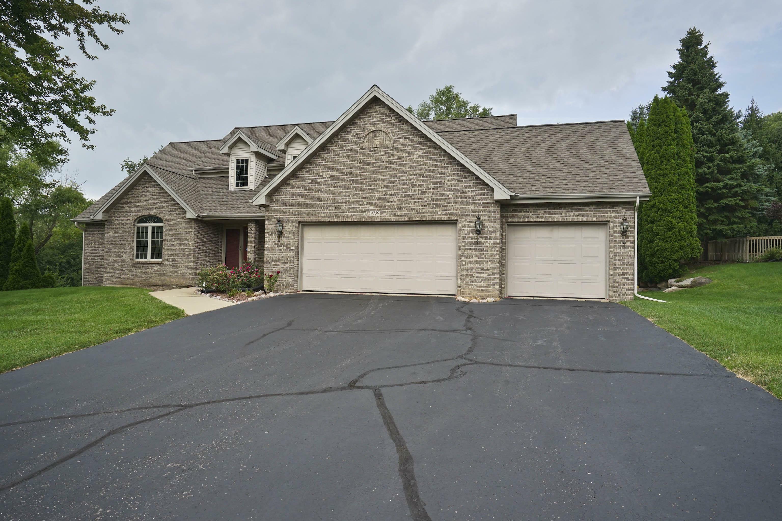 Property Photo:  4730 Crested Butte Trail  IL 61114 