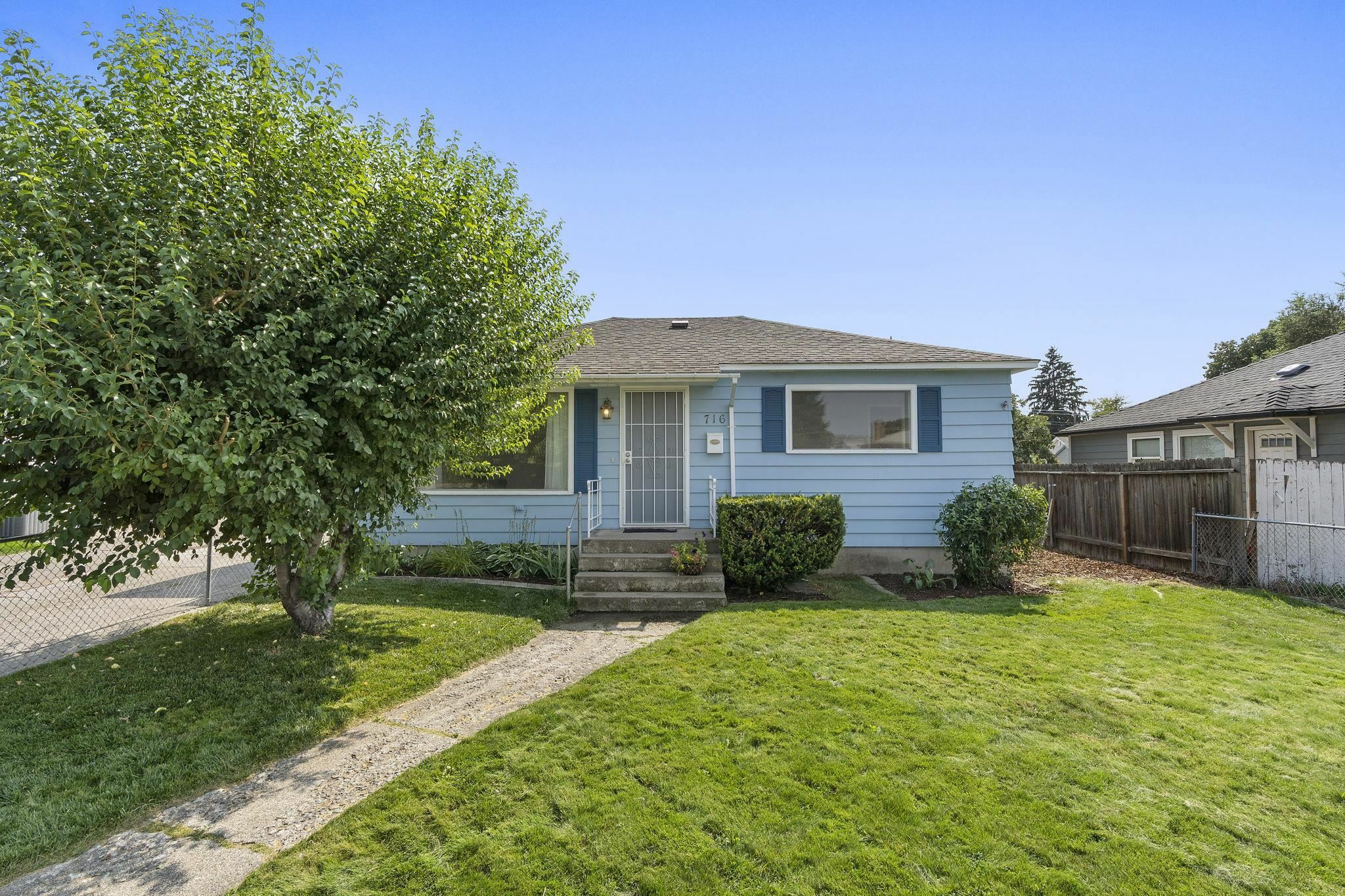 Property Photo: 716 E Everett Ave WA 99207