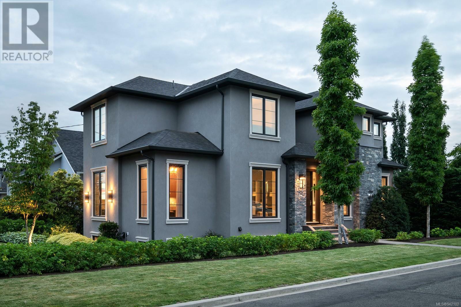 Property Photo:  2685 Burdick Avenue  BC V8R3L8 