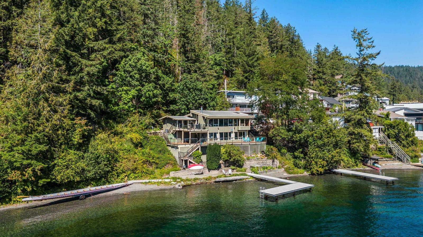 Property Photo: 44 Lakeshore Drive BC V2R5A1