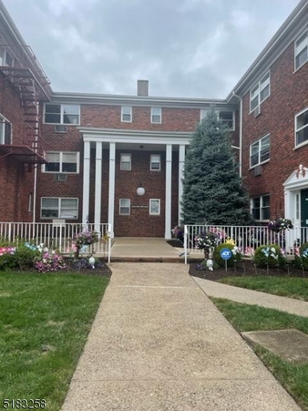 Property Photo: 199 N. Beverwyck Rd C-21 NJ 07034