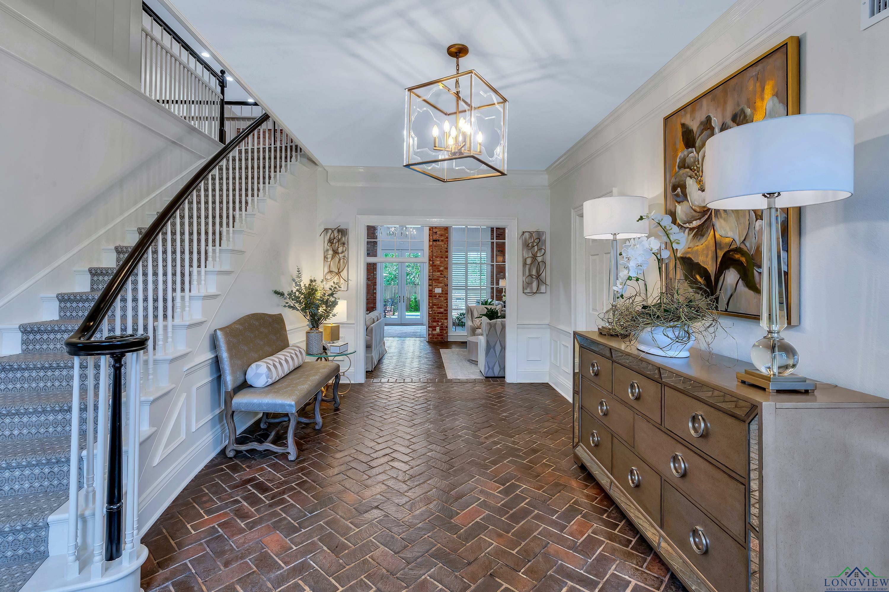 Property Photo: 1304 Inverness Street TX 75601