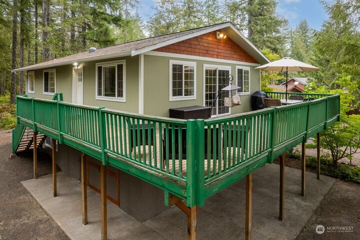 Property Photo: 41 N Fairway Drive E WA 98548
