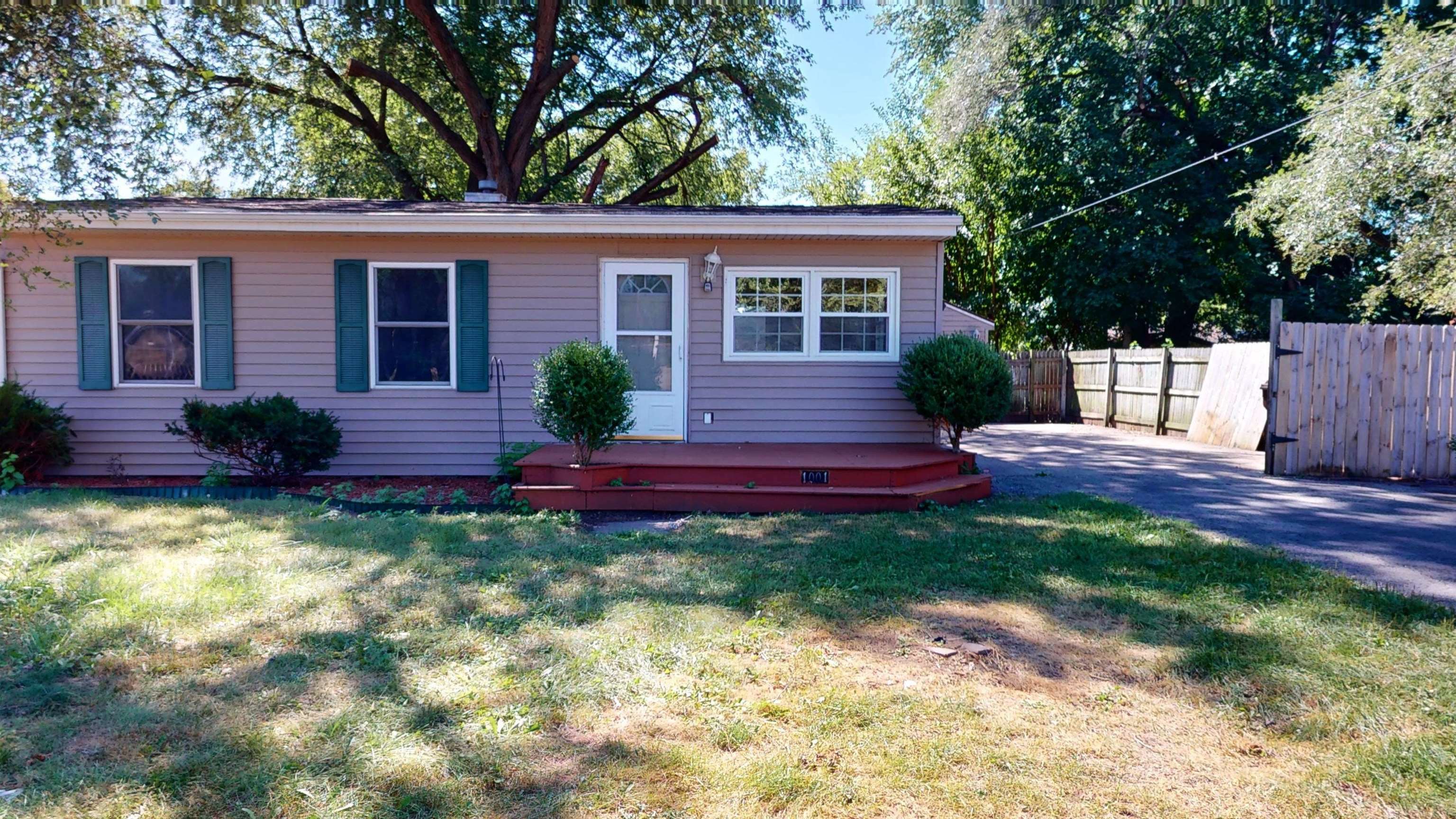 Property Photo:  1001 Evans Avenue  IL 61115 