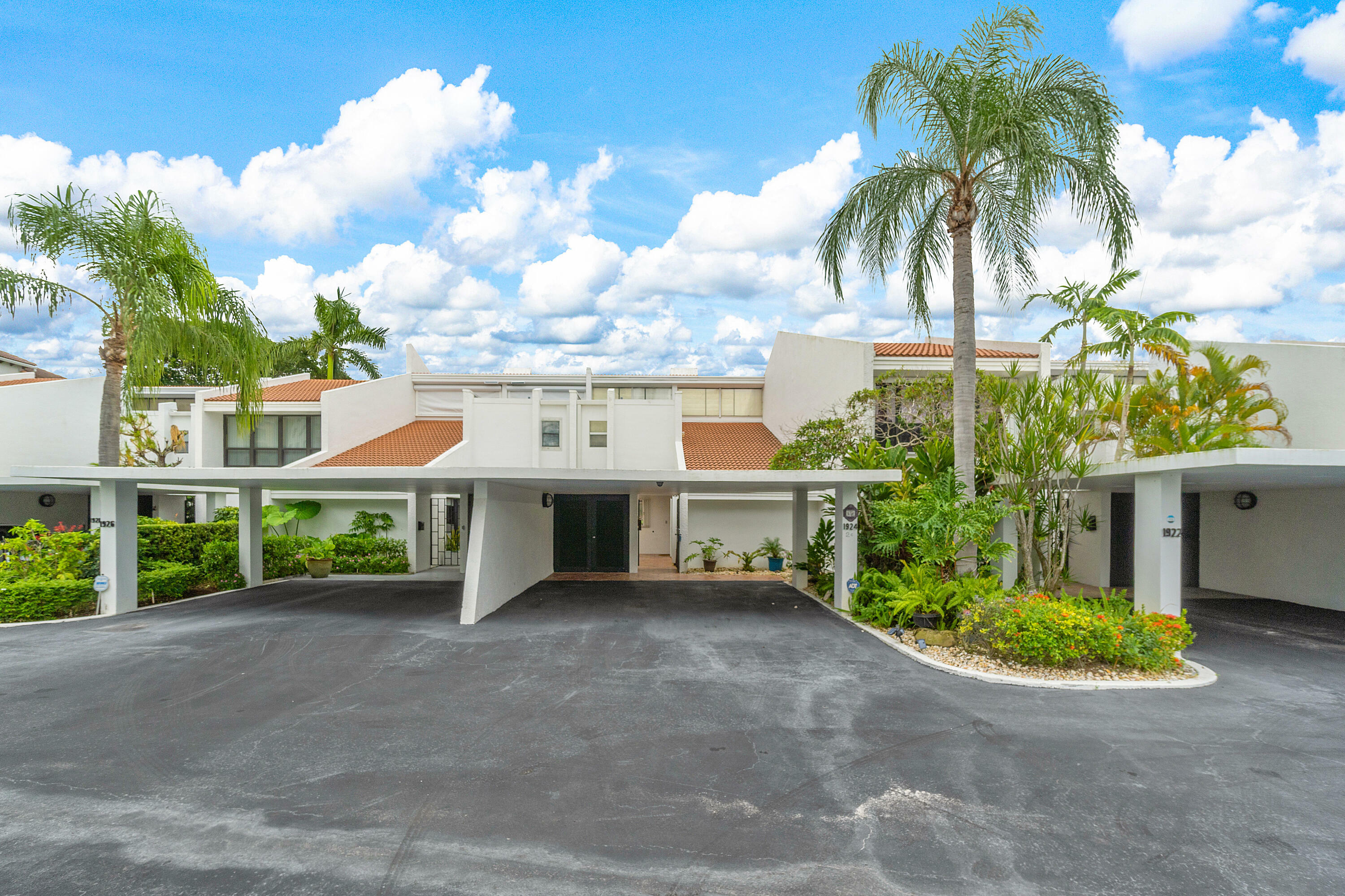 1924 Presidential Way 2-C  West Palm Beach FL 33401 photo