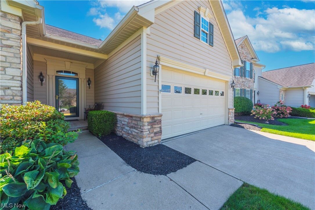 Property Photo: 5609 E Breezeway Drive OH 44039