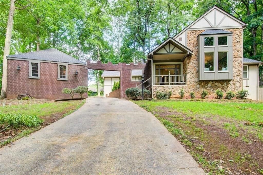 Property Photo: 4923 Shamrock Court SW GA 30126