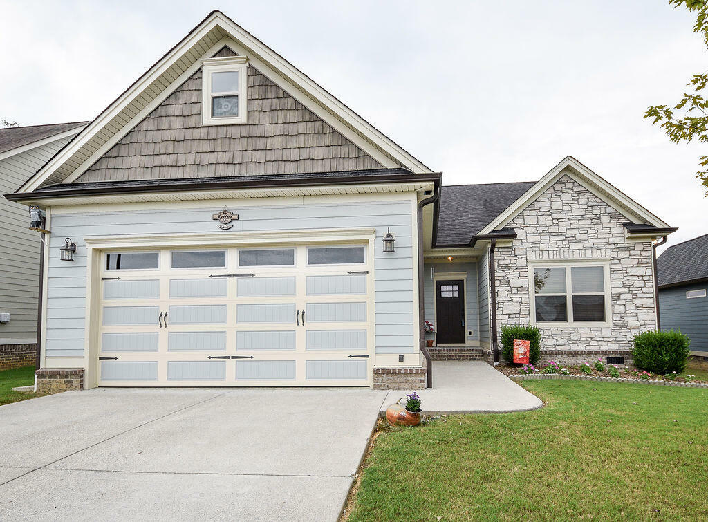 Property Photo:  7976 Frostwood Lane Ln  TN 37363 