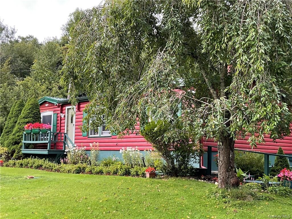 Property Photo:  255 Mongaup Road  NY 12747 
