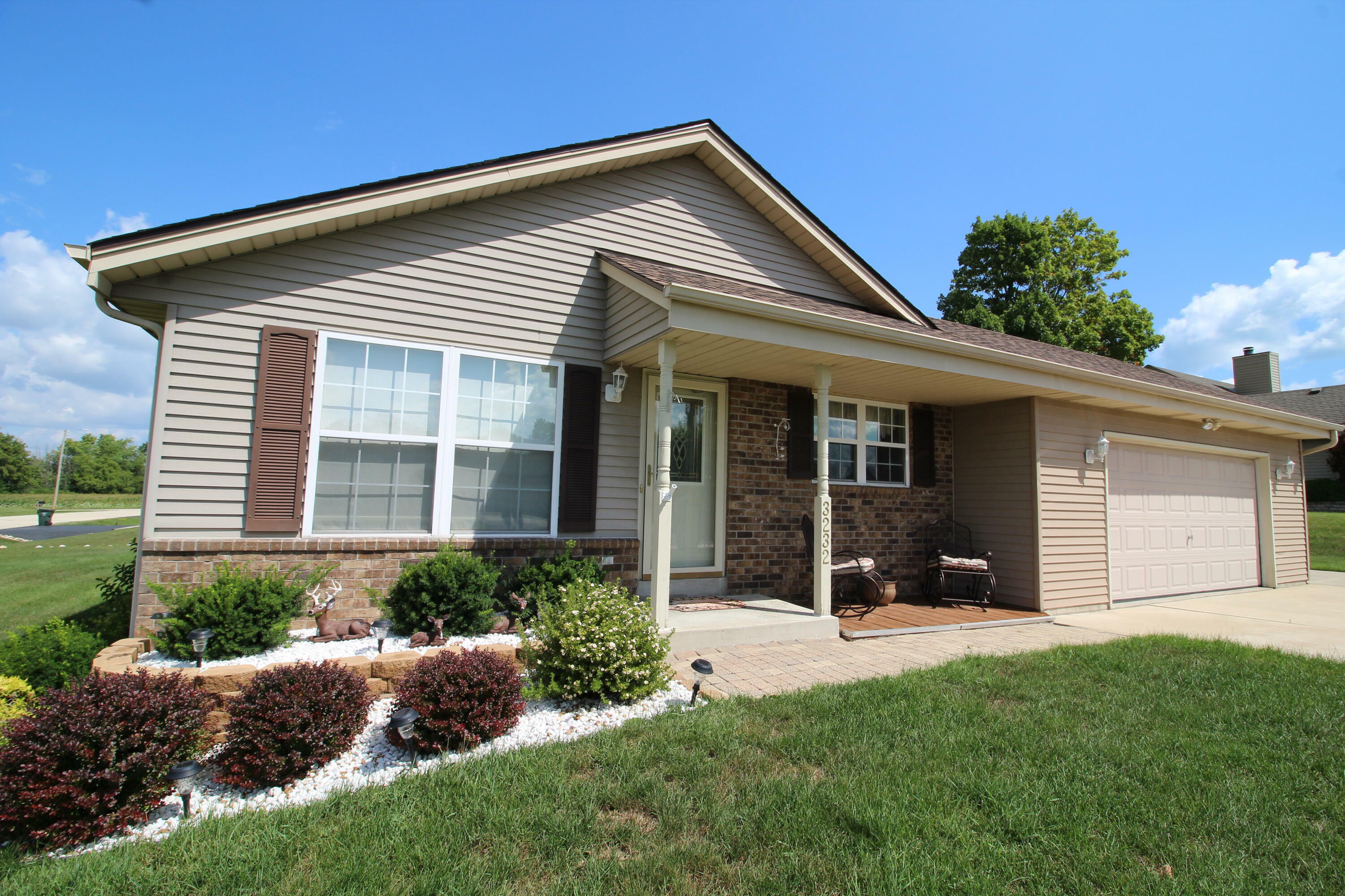 Property Photo: 3232 Redbird Ln WI 53402