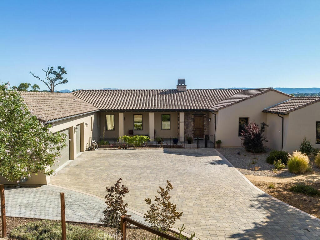 Property Photo:  1210 Fire Rock  CA 93465 