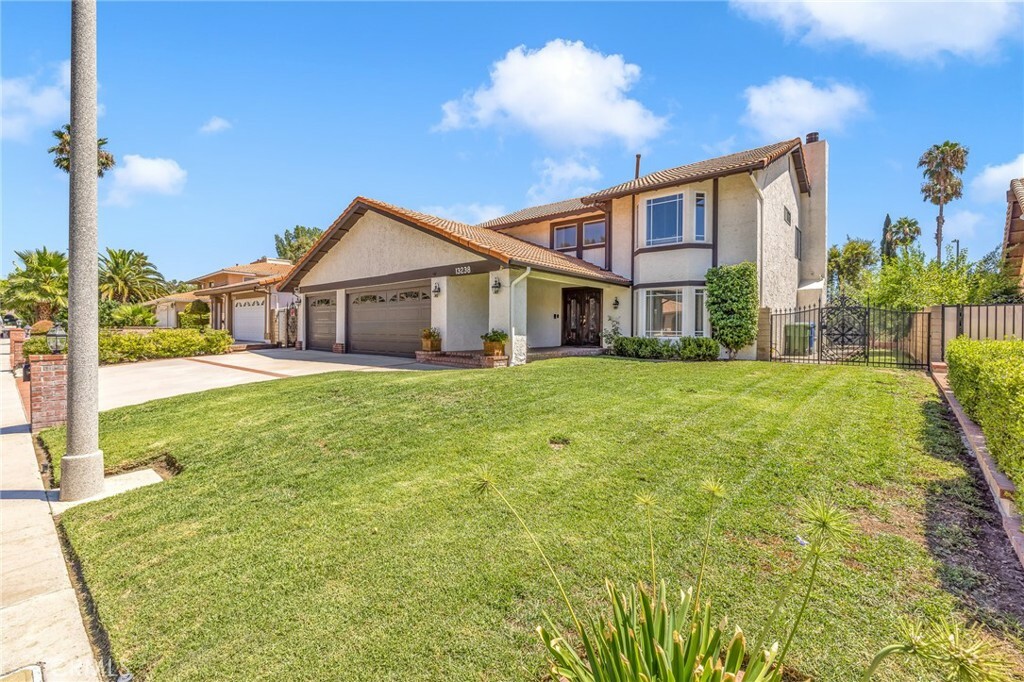 Property Photo:  13238 Mission Tierra Way  CA 91344 