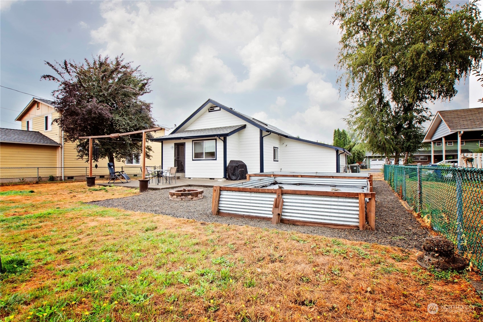 Property Photo:  514 Richmond Avenue  WA 98531 