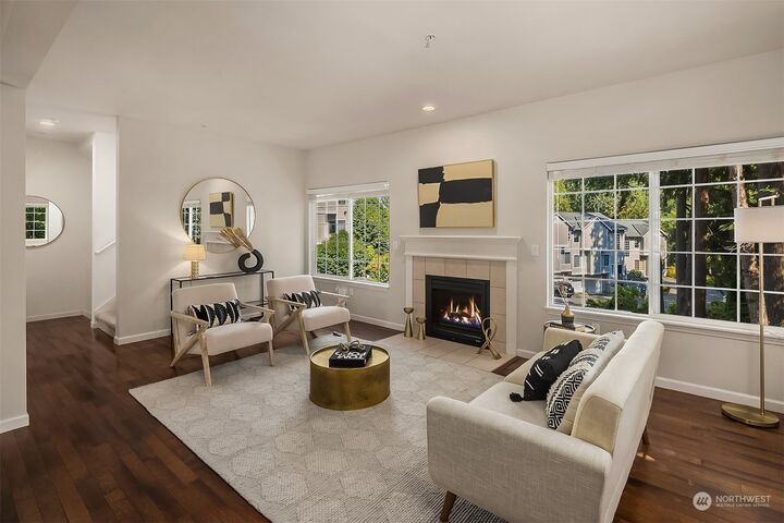 3 bed Kirkland home for sale 14527 Simonds Road NE, Kirkland, WA 98034