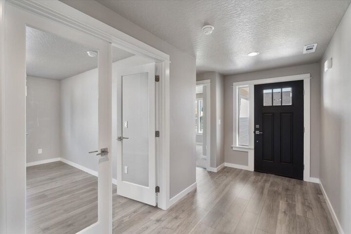 3 bed Spokane Valley home for sale 18339 E 17th Ave 1/4 Edgewood