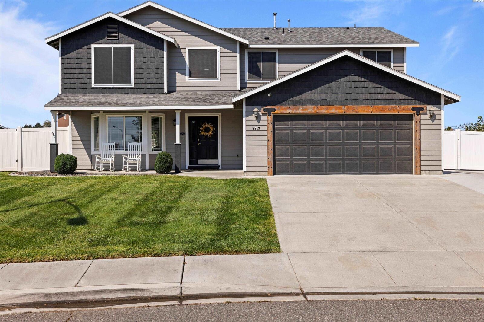 Property Photo: 5813 Salem Dr WA 99301