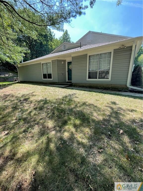 Property Photo: 206 Yorkshire Court NJ 08857