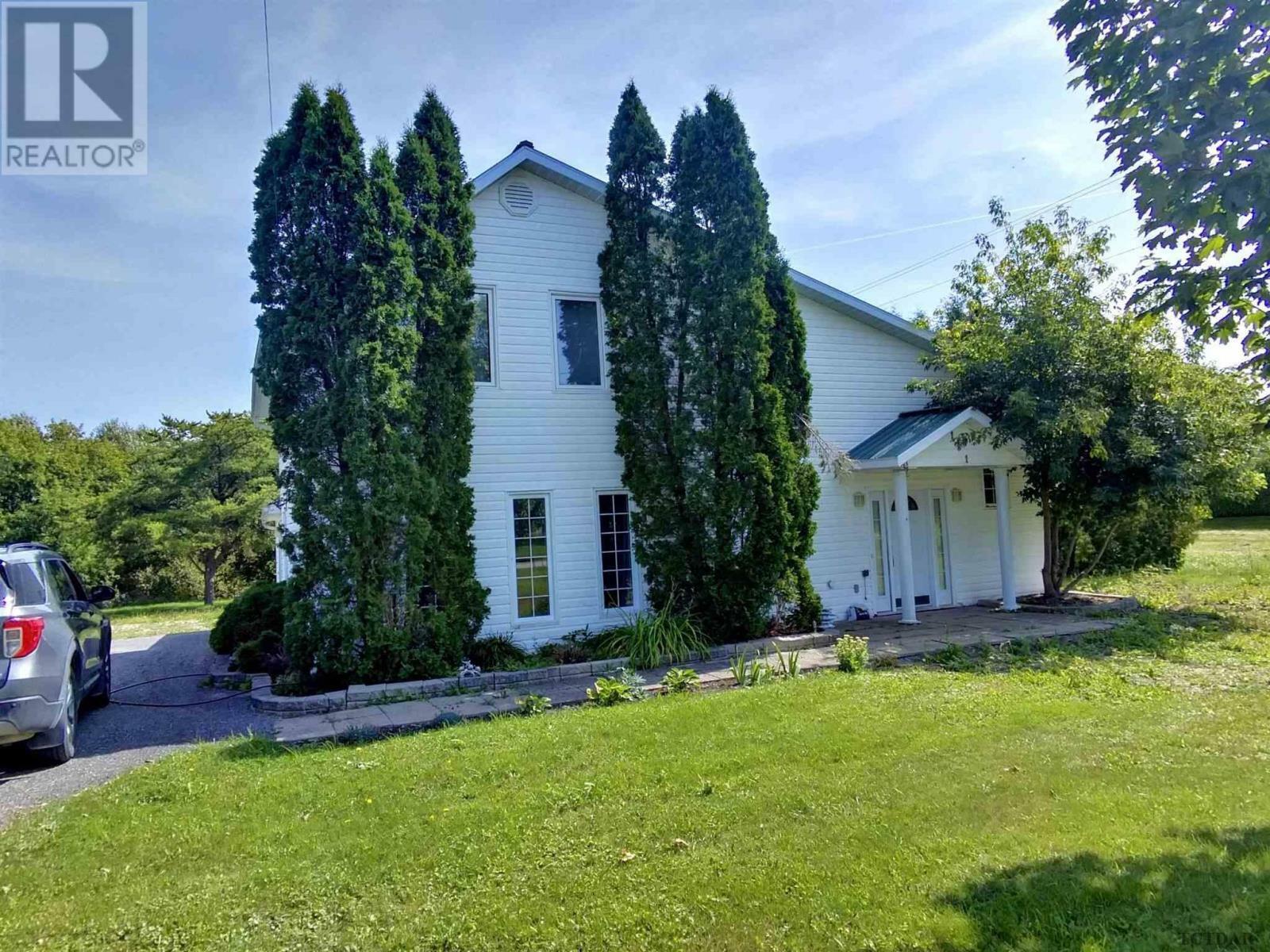 181 Meridian Ave  Temiskaming Shores ON P0J1K0 photo