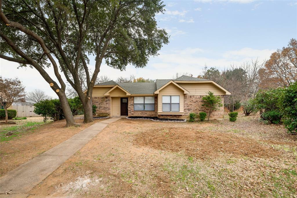 Property Photo:  1741 Live Oak Court  TX 75067 