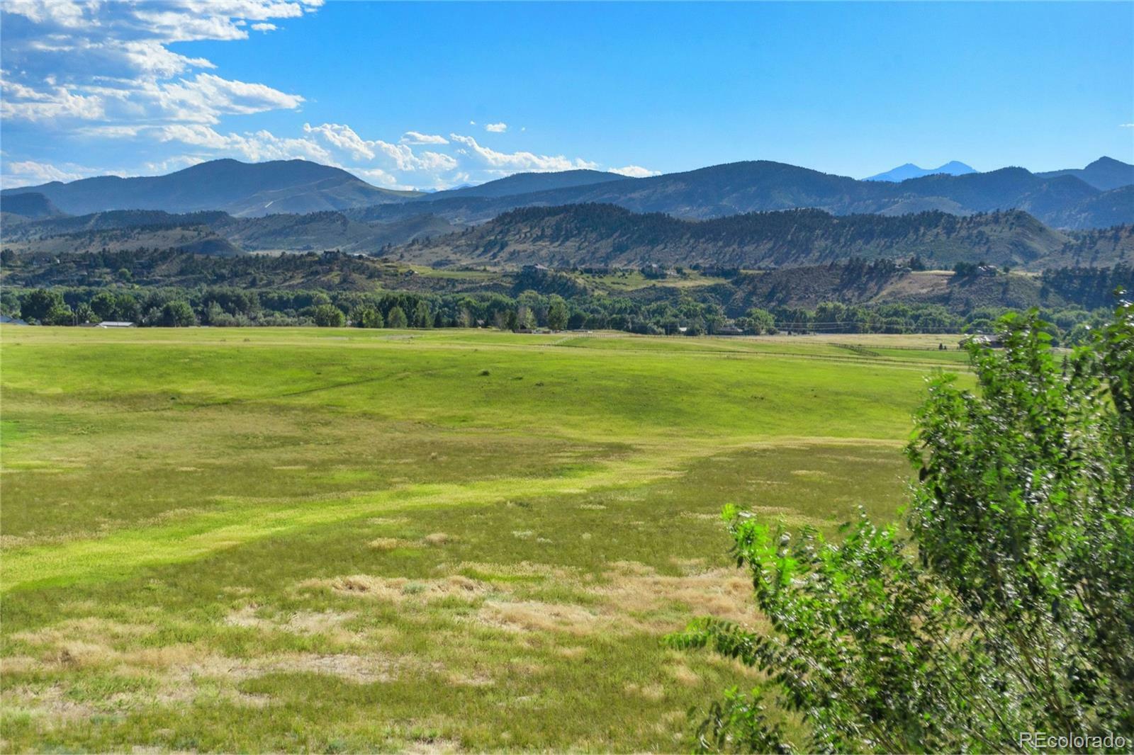 Property Photo:  4650 Indian Creek Ranch Road  CO 80538 
