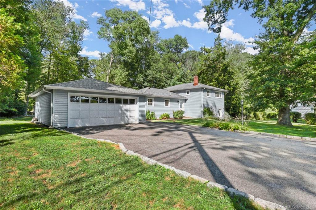 Property Photo:  42 Stonecrop Road  CT 06851 