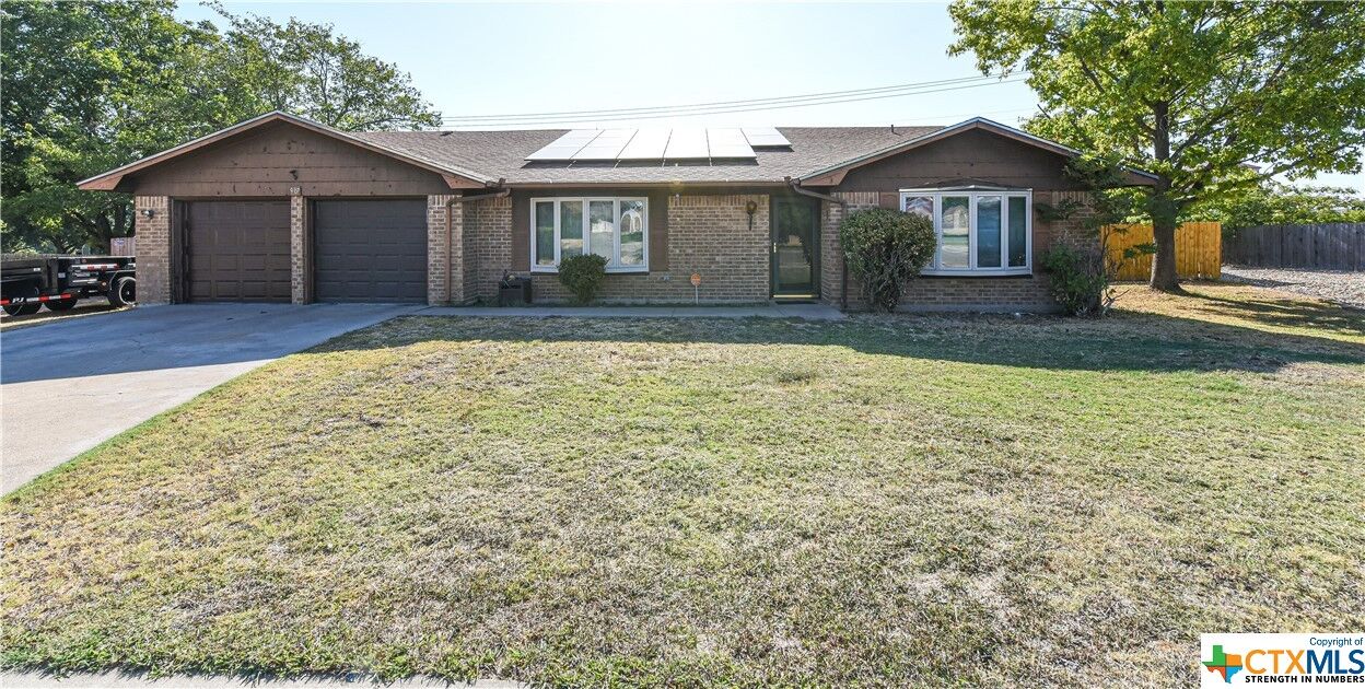 Property Photo: 907 Mallow Circle TX 76542