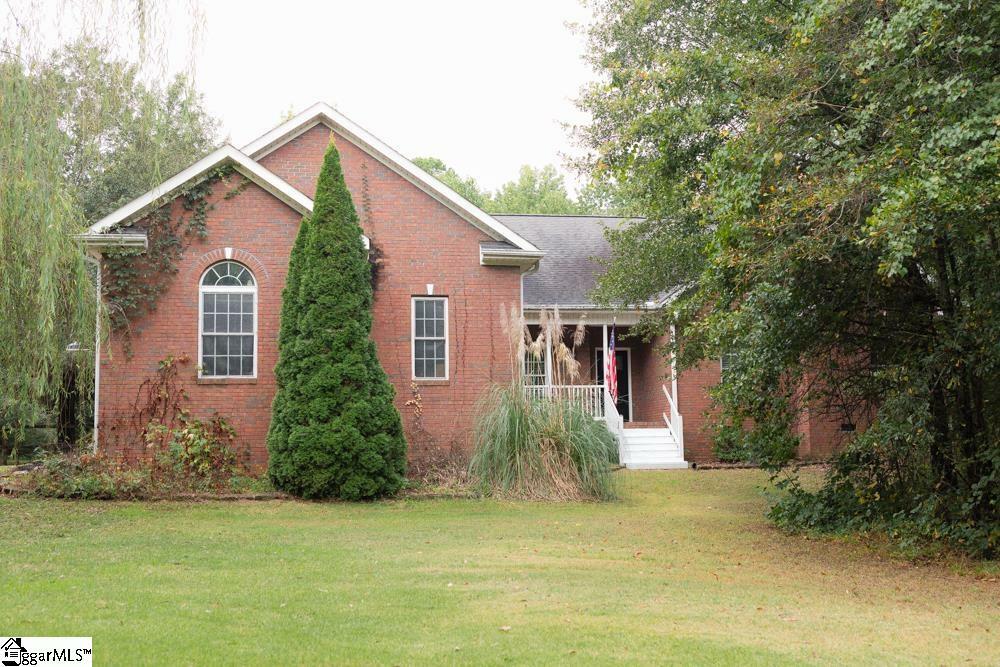 Property Photo:  2 Whispering Hollow Road  SC 29615 