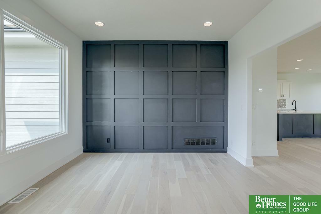Property Photo: 2713 N 182nd Street NE 68022