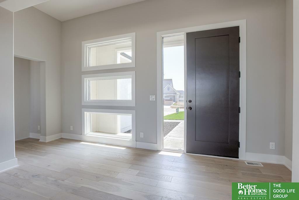 Property Photo: 5432 Kestrel Parkway NE 68022