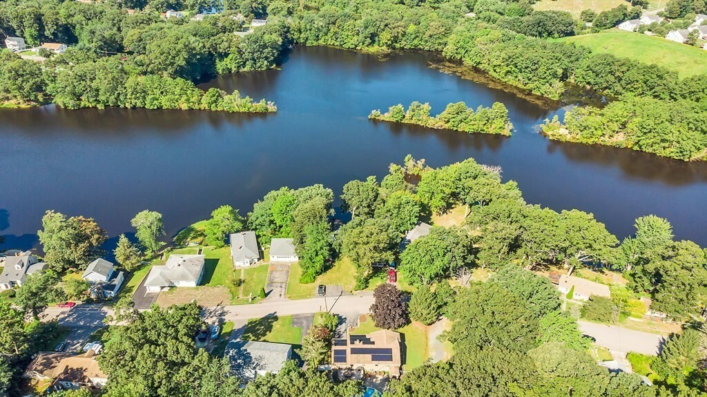 Property Photo: 81 Edgewater Dr MA 01504