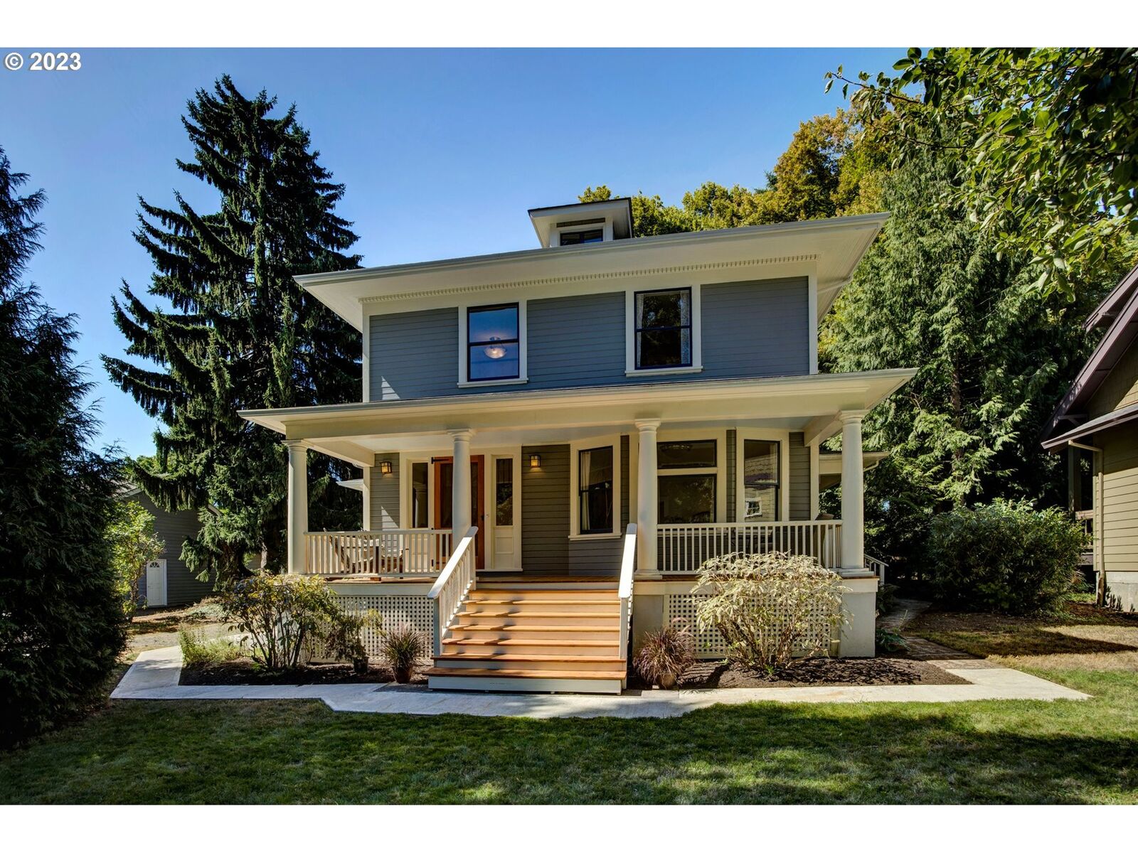 Property Photo: 7537 SW 24th Ave OR 97219