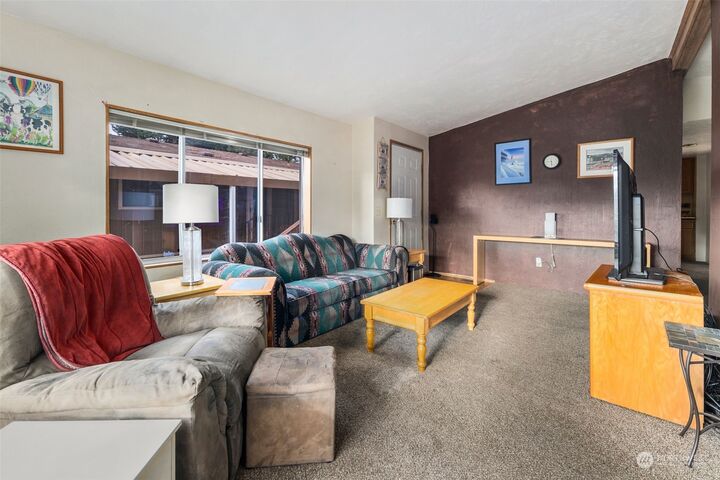 2 bed Kent home for sale 20744 113th Place SE, Kent, WA 98031