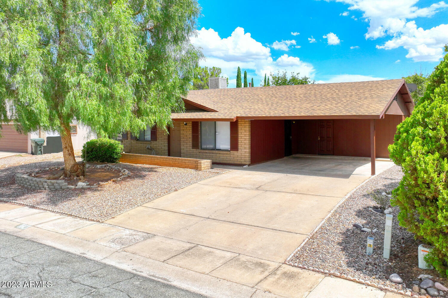 Property Photo: 1216 Quail Hollow Drive AZ 85635