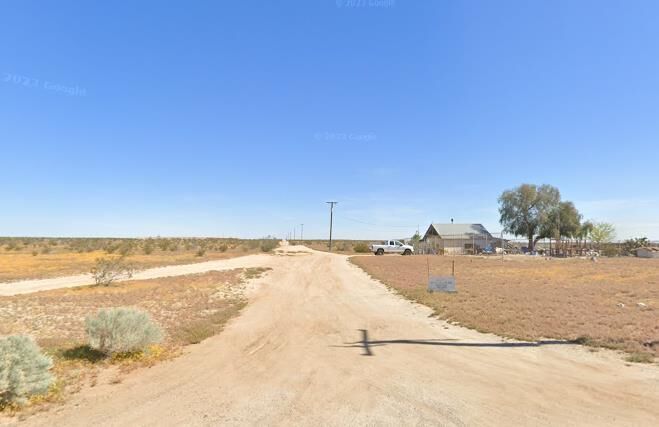 Property Photo:  Vic Avenue F6 194 Ste  CA 93535 