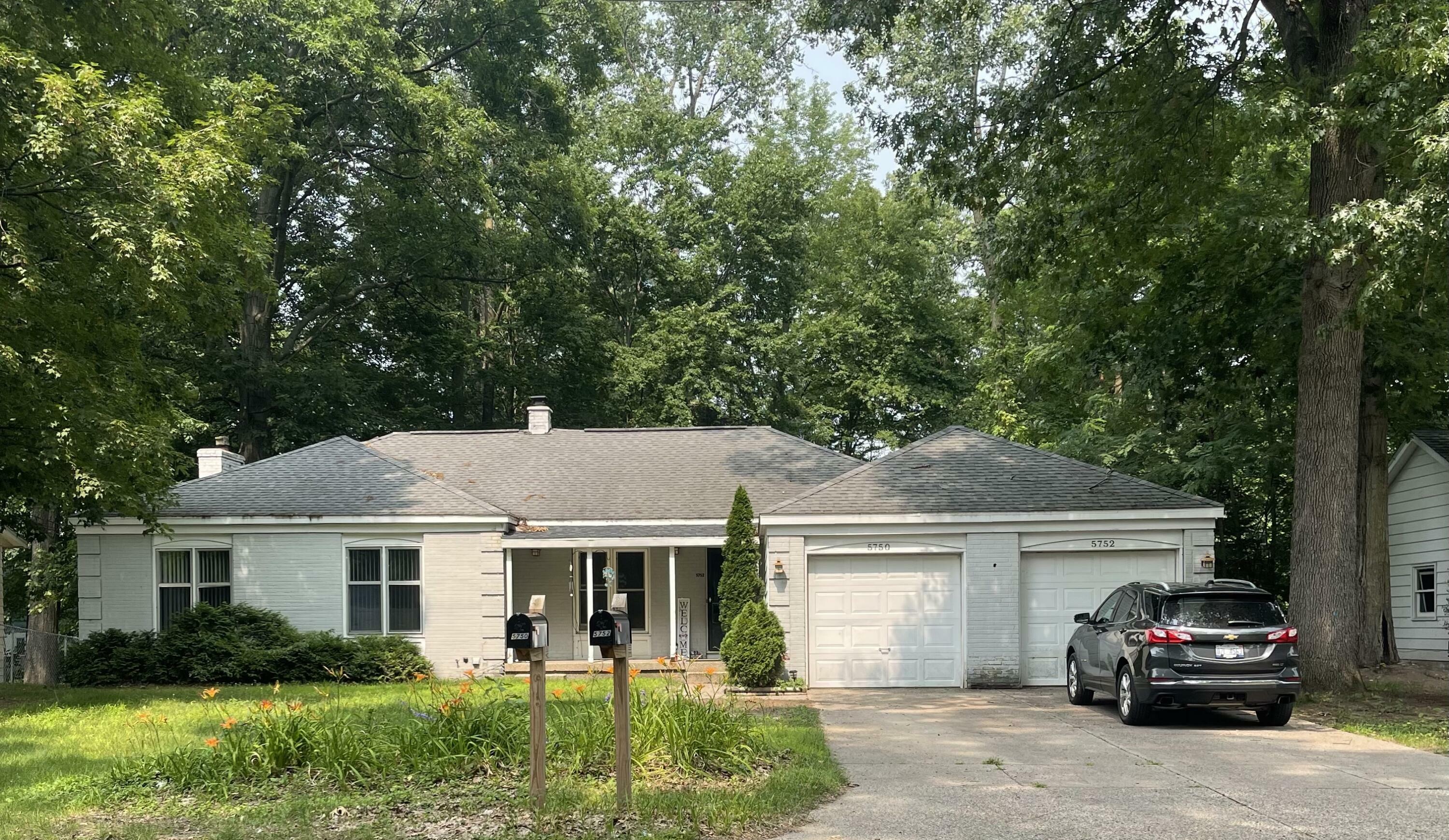 Property Photo:  5750 Ridgebrook Avenue SE  MI 49508 