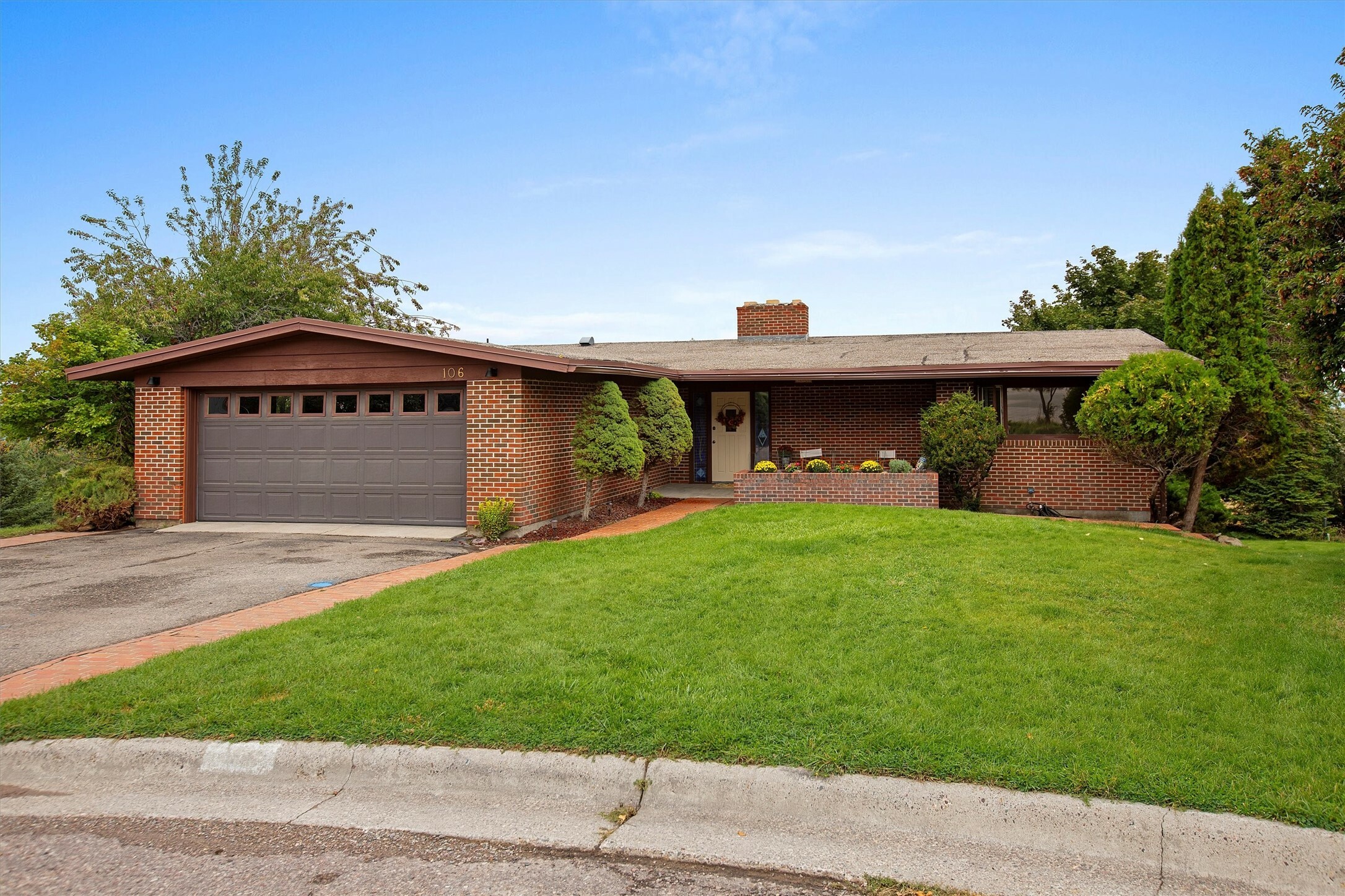 Property Photo: 106 Broadview Place MT 59803