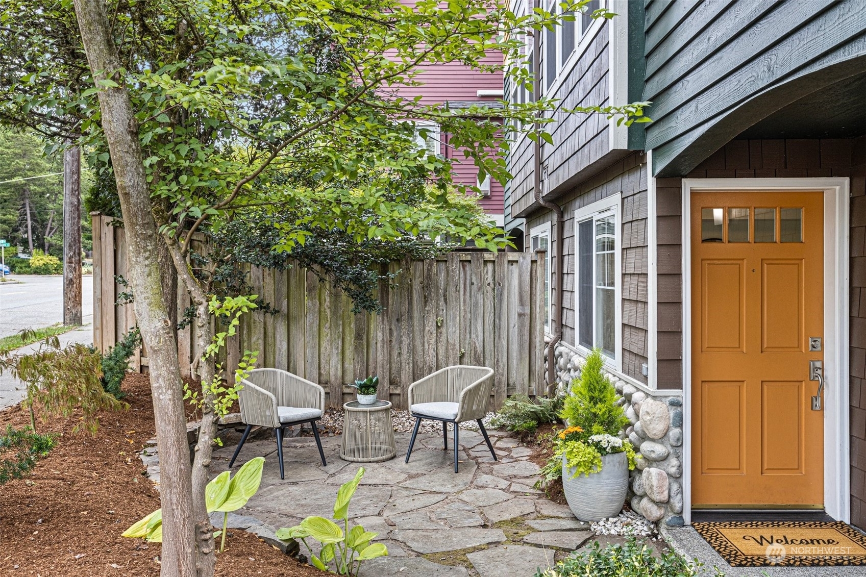 Property Photo: 4517 NE 55th Street WA 98105