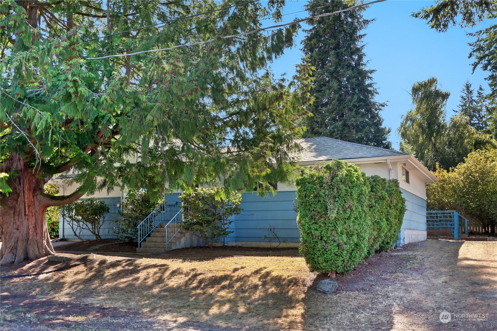 Property Photo:  19001 Wallingford Avenue N  WA 98133 