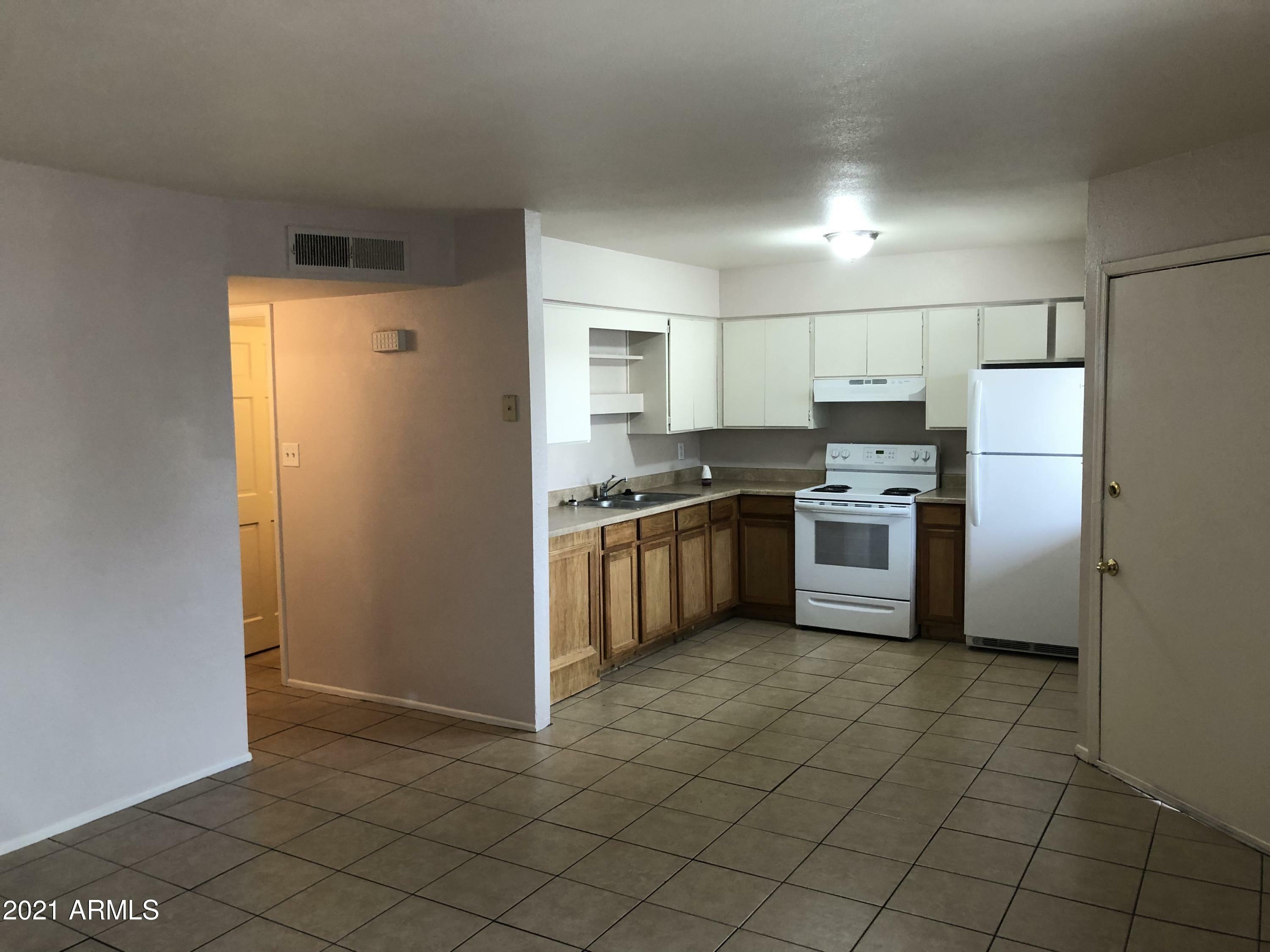 Property Photo:  1134 W Dragoon Circle  AZ 85210 