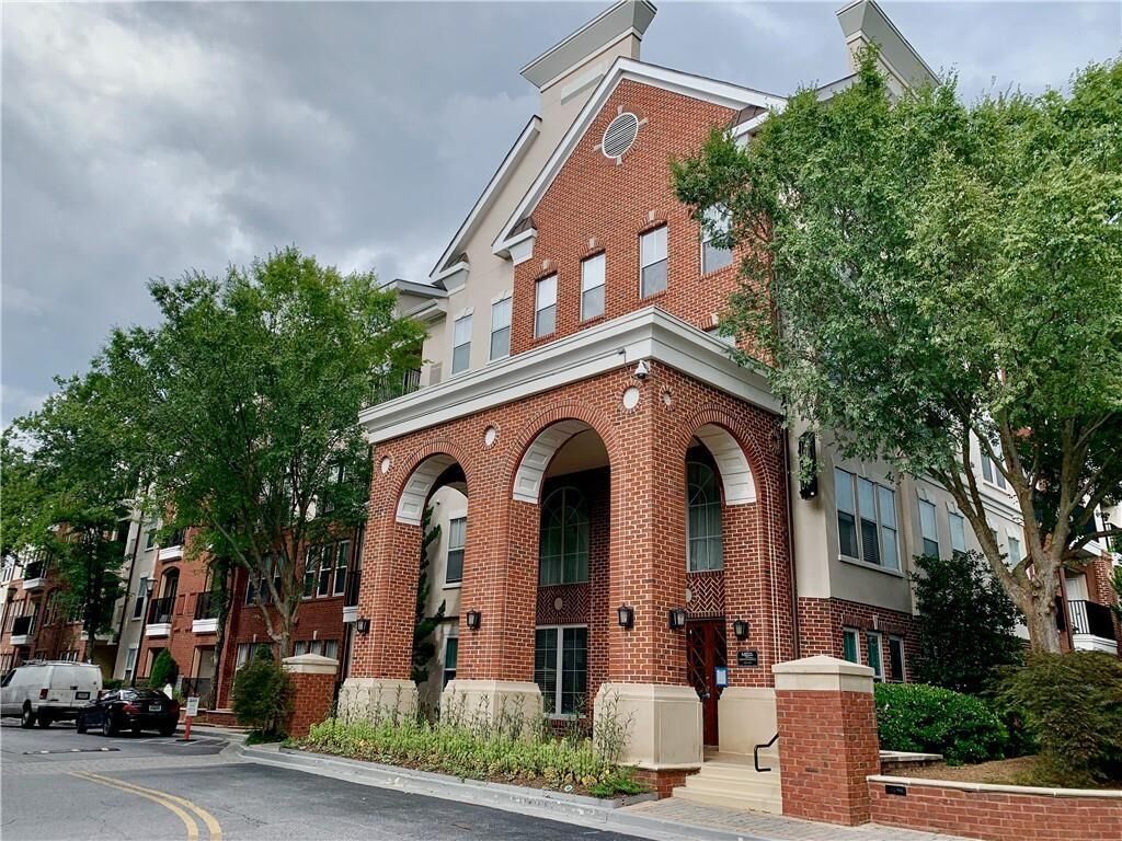 Property Photo:  1850 Cotillion Drive 3315  GA 30338 