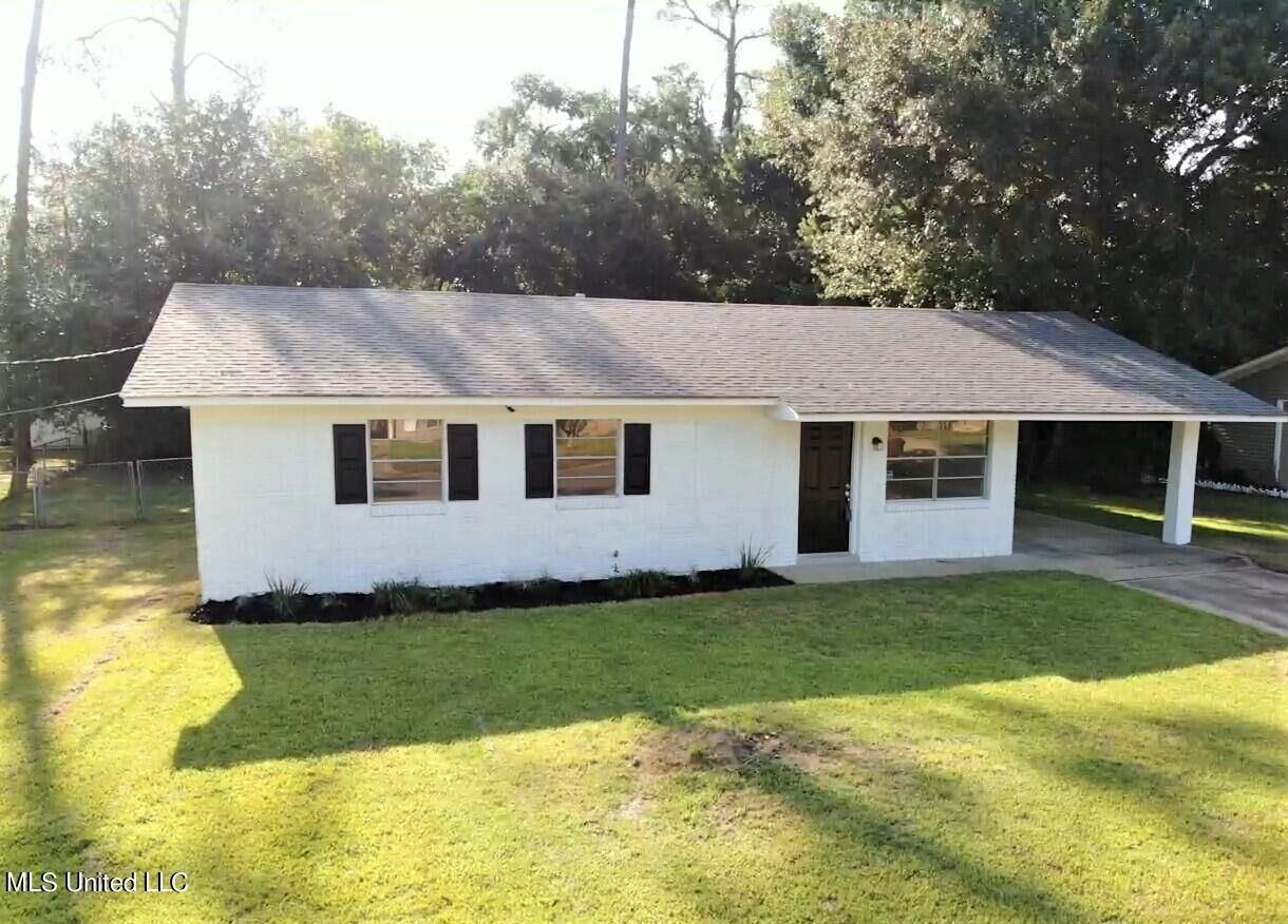 Property Photo:  111 Alverado Drive  MS 39560 