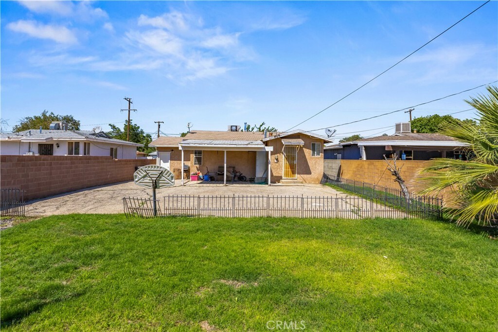 Property Photo:  700 W Avenue J8  CA 93534 