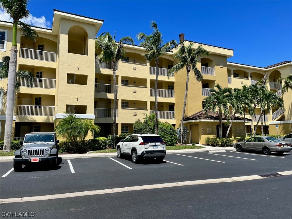 Property Photo:  1799 Four Mile Cove Parkway 911  FL 33990 