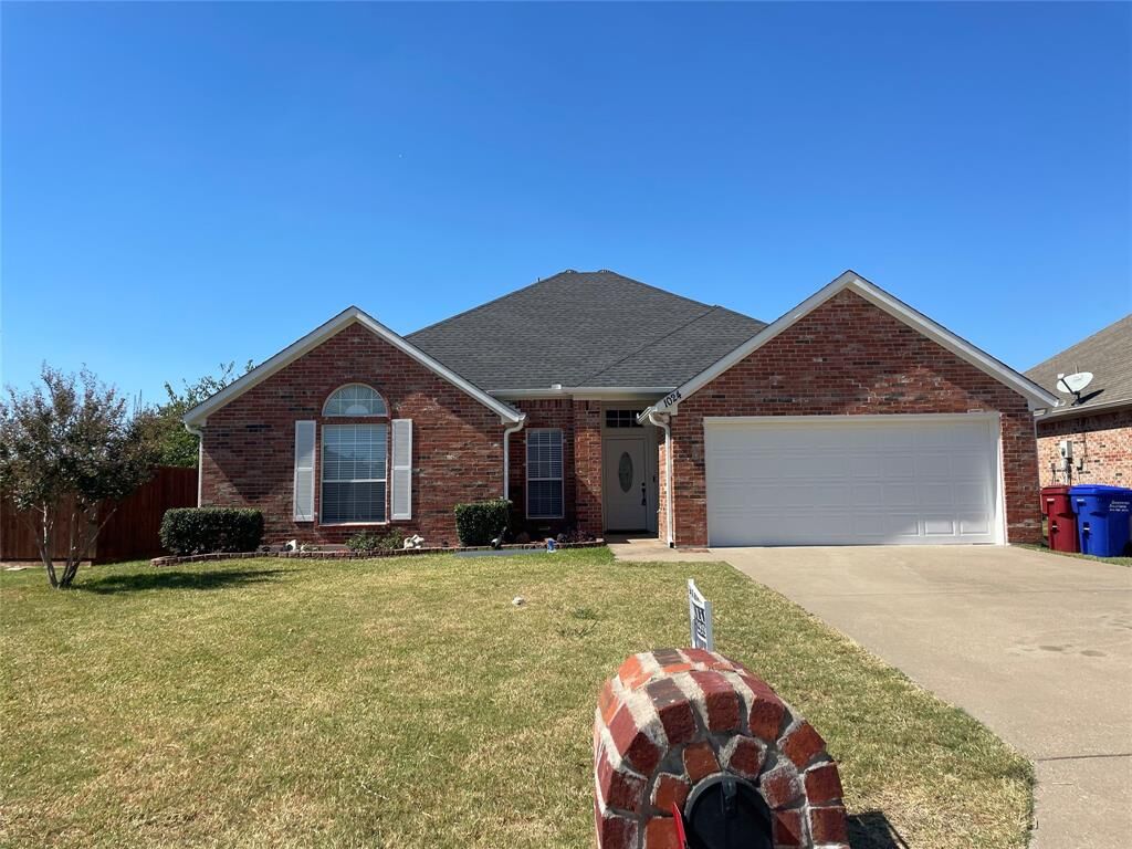 Property Photo:  1024 Oak Grove Lane  TX 75189 