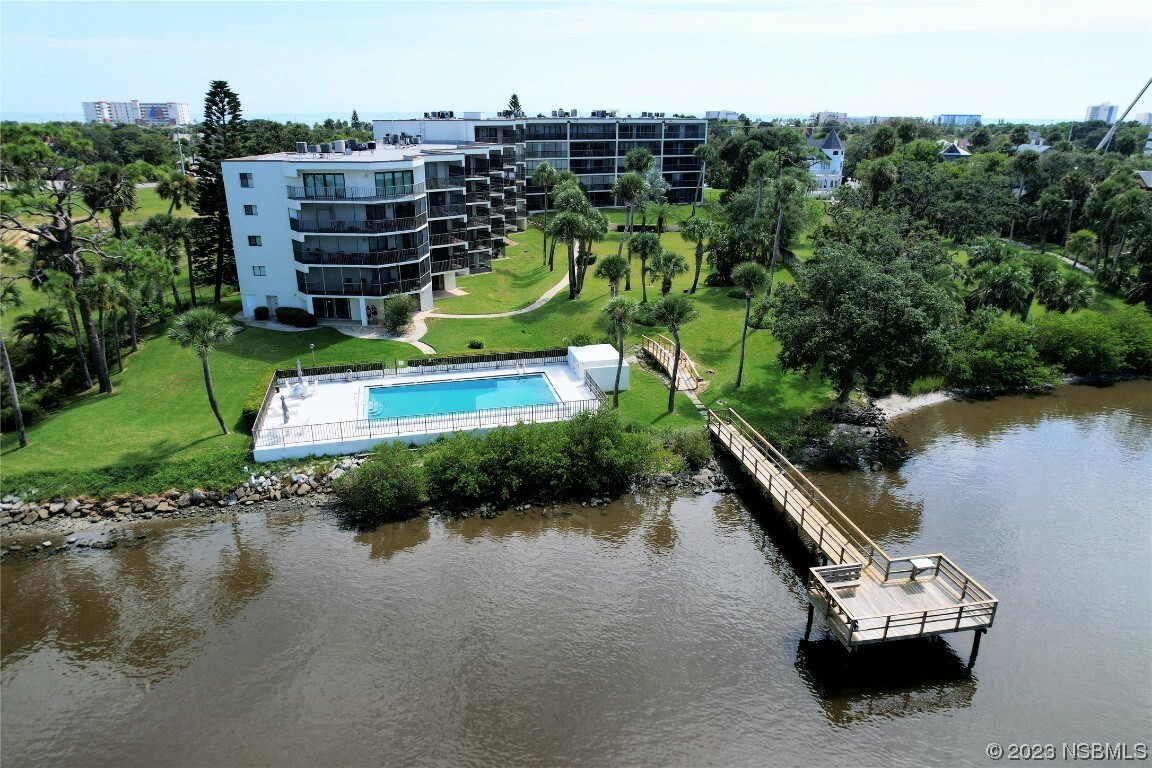 Property Photo: 944 S Peninsula Drive 303 FL 32118